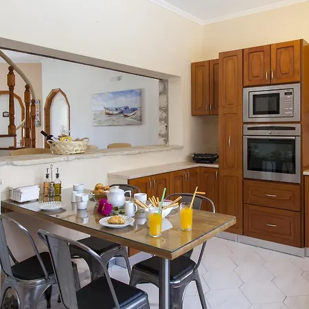 Willa Aliki Vasiliki